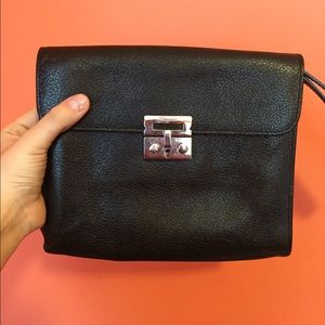 🎴Ferragamo Clutch🎴